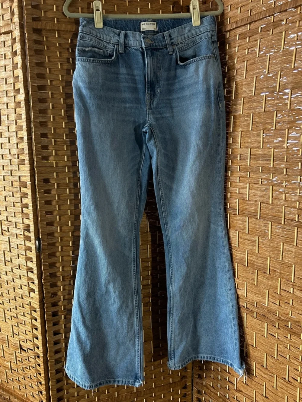 We The Free Free People Jeans 29 Flare Raw Hem Medium Wash Boho Denim